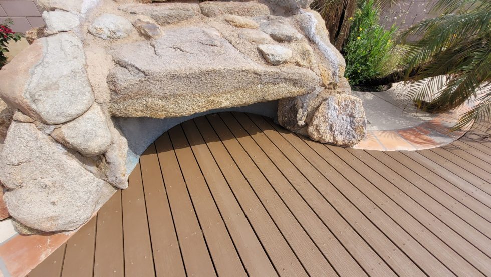 Freedom-Decks-Perfect-Edging-Poo-to-Deck-Conversion